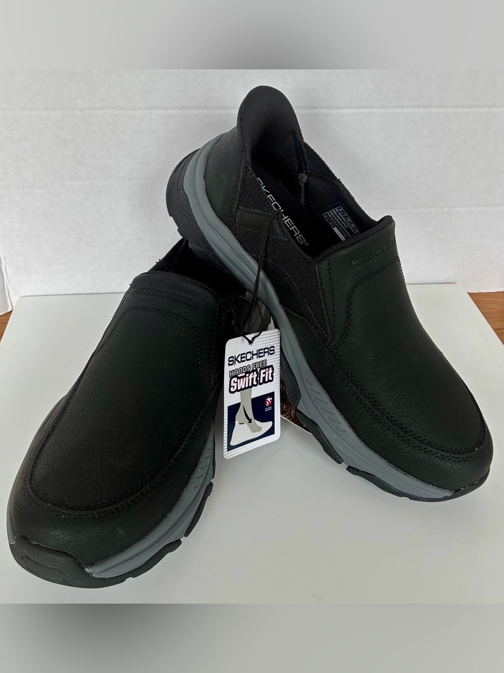 Skechers Hands Free Swift Fit Memory Foam - Men's Size 8 - Black - 182001S - NEW